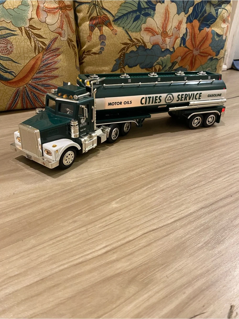 Truck makes Josue
